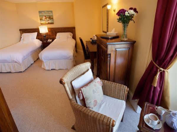 Lynton Cottage Seaview Apartments Линтън Екстериор снимка