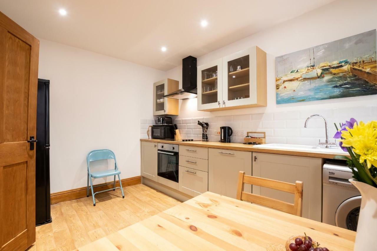 Lynton Cottage Seaview Apartments Линтън Екстериор снимка